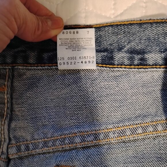 Levi's Women's Blue Denim 550 Relaxed Fit Tapered Leg Jeans Size 18 Medium - Picture 6 of 6